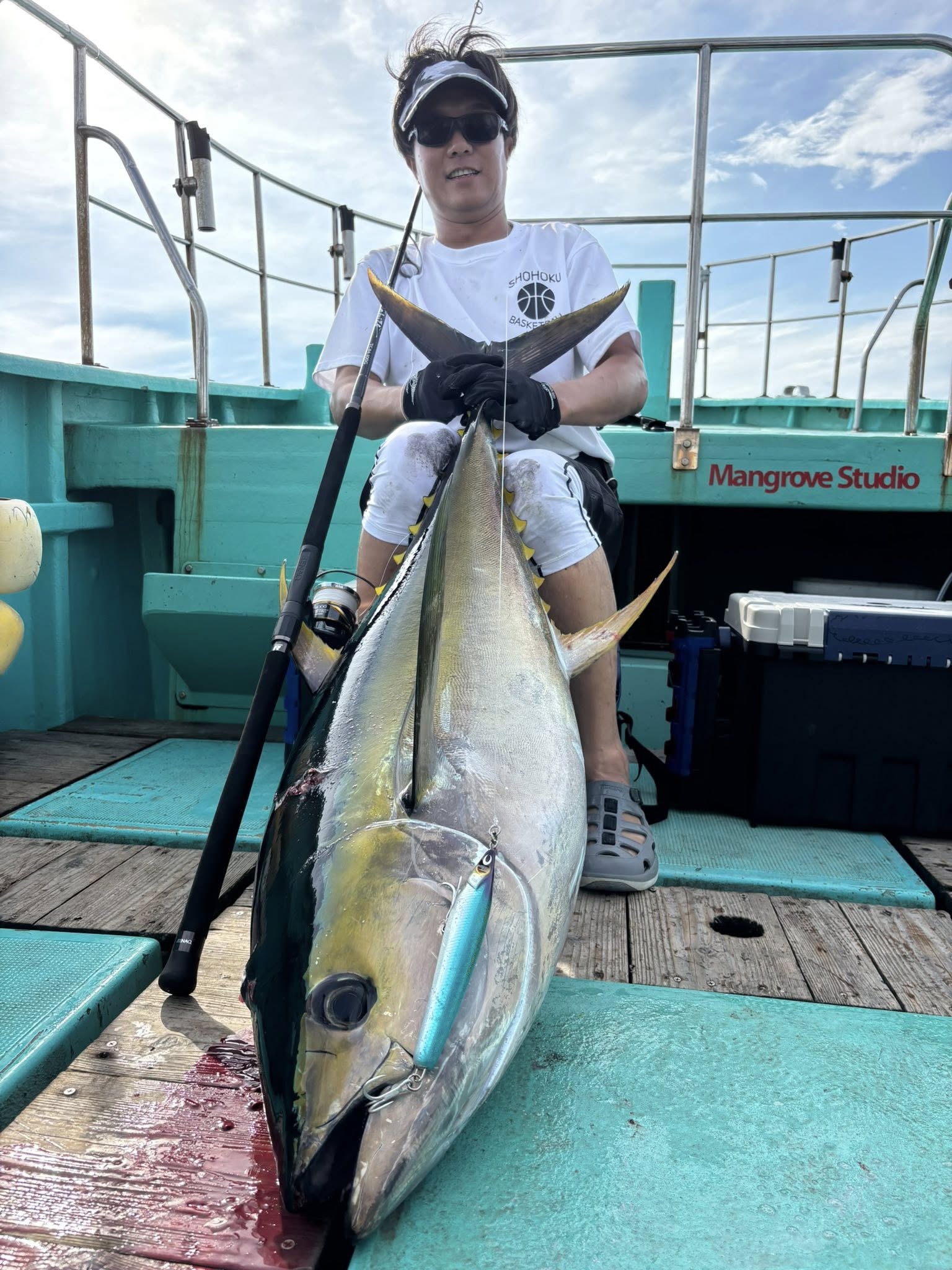 新色ブルーサーディン炸裂！37kg頭に相模湾キハダ3本キャッチ！！