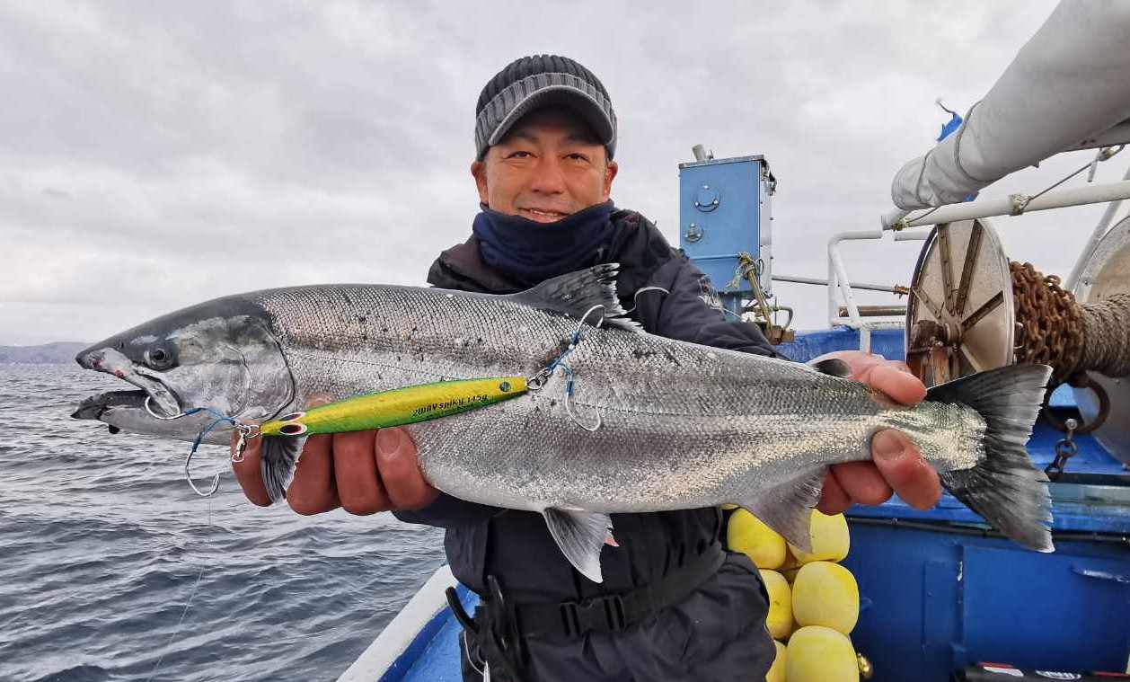 横島敏弘さんによる、ジグカラー選定の考察
