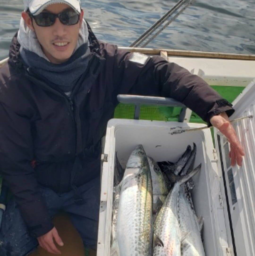 東京湾サワラジギング 5kgオーバー筆頭に良型揃いで8本キャッチ！ワラサ6kgも！